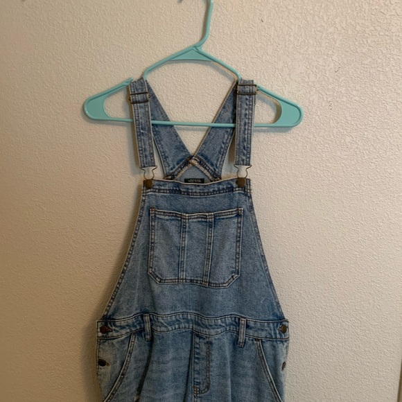 Oversized Overalls - Picture 1 of 3